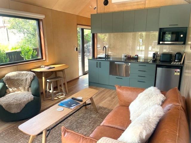 Villa Walnut On Russell à Wanaka Extérieur photo